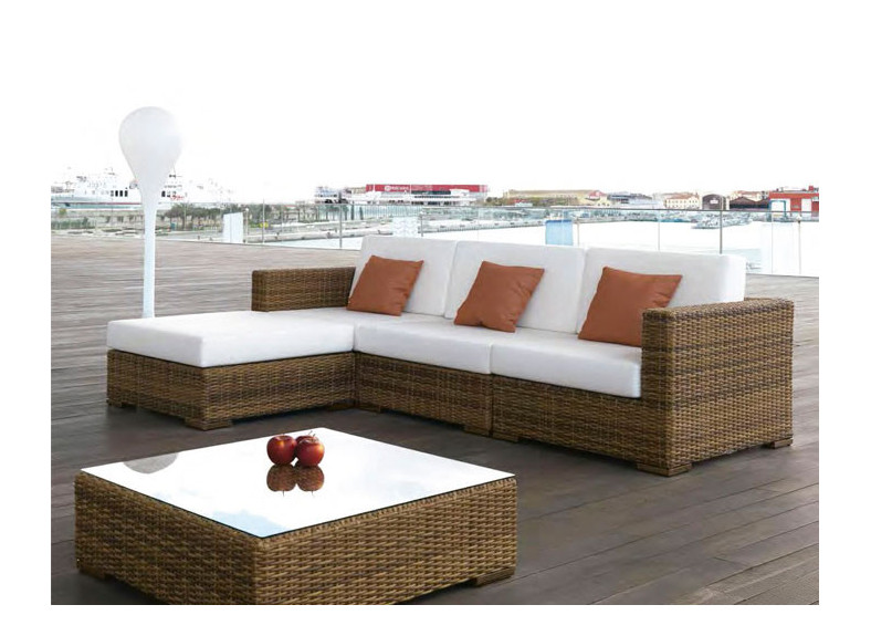 chaiselongue de rattan