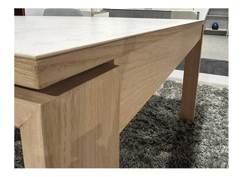 Mesa extensible de madera con tapa porcelánica